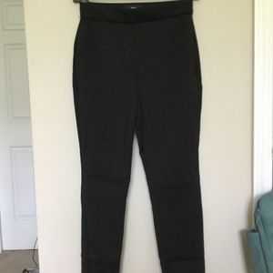Express Extra Small Black Nylon Pull-on Crop Slacks with TWO SIDE POCKETS!! NWOT